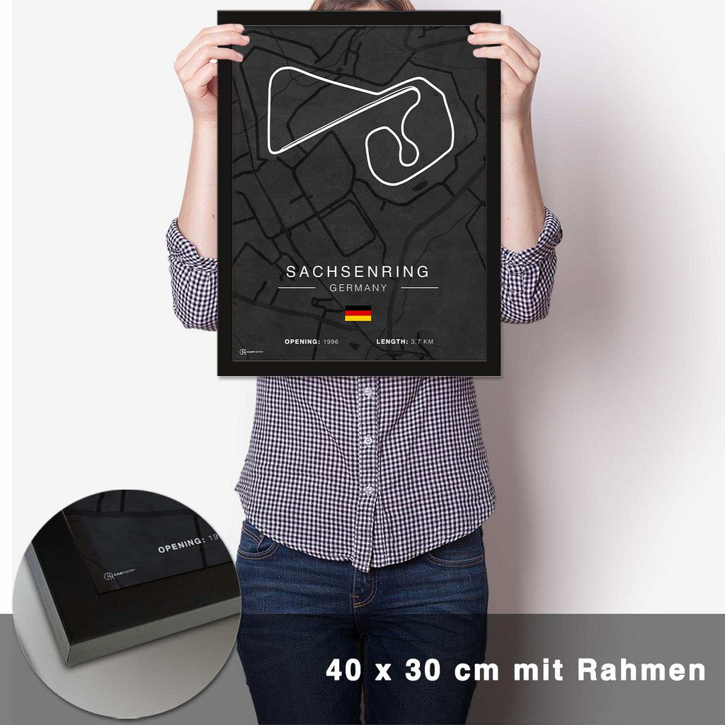 Sachsenring Rennstrecken Poster - Dunkel - CARTISTRY