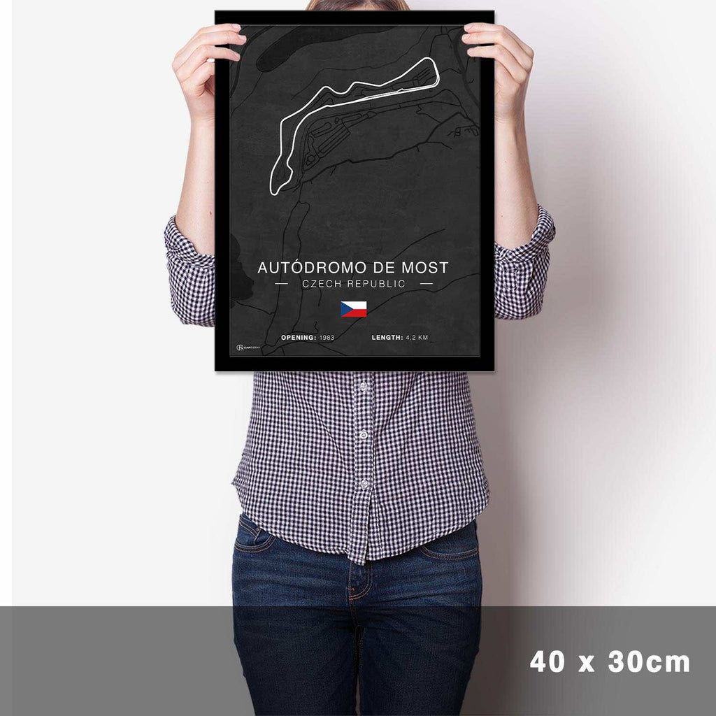 Autodrom Most Rennstrecken Poster - Dunkel - Cartistry