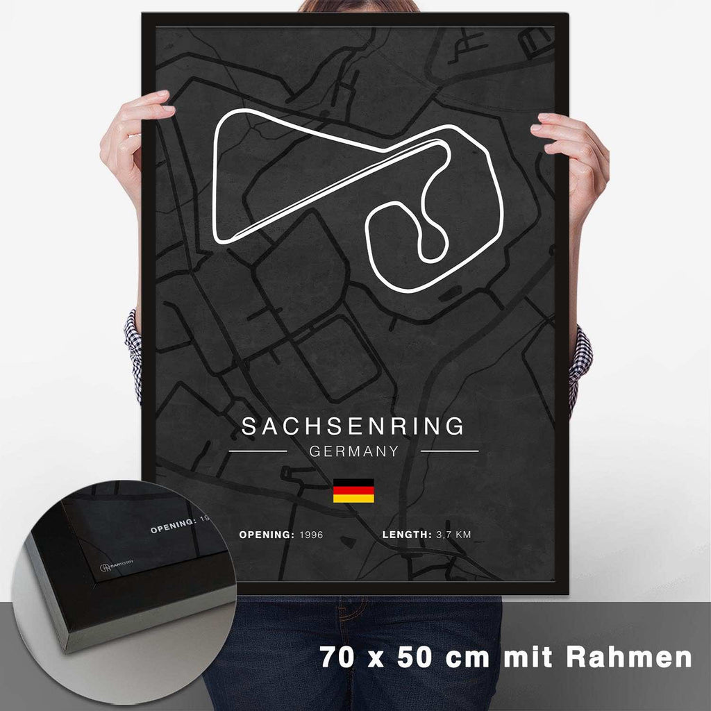 Sachsenring Rennstrecken Poster - Dunkel - CARTISTRY