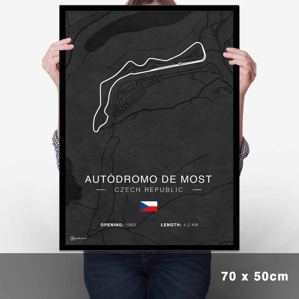 Autodrom Most Rennstrecken Poster - Dunkel - Cartistry