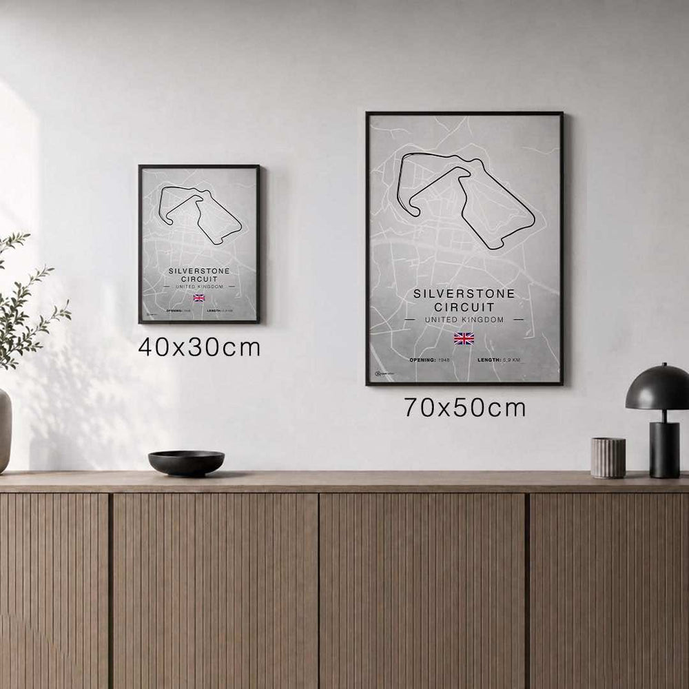 Größenvergleich für Silverstone Rennstrecken Poster - Hell